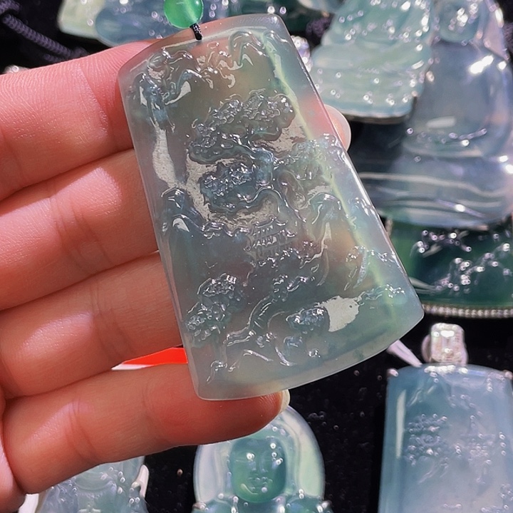 翡翠颈饰未镶嵌47，