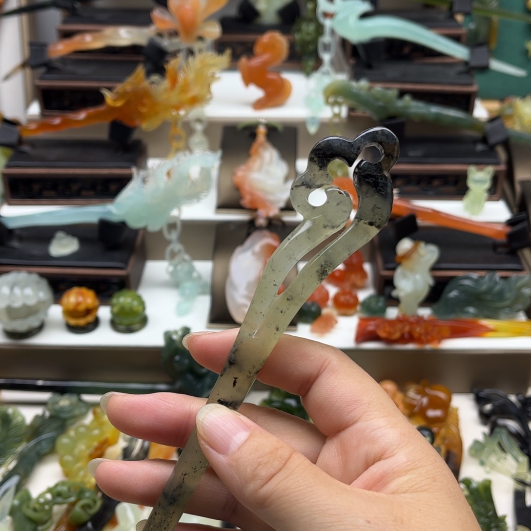 蛇纹石玉未镶嵌岫玉发簪