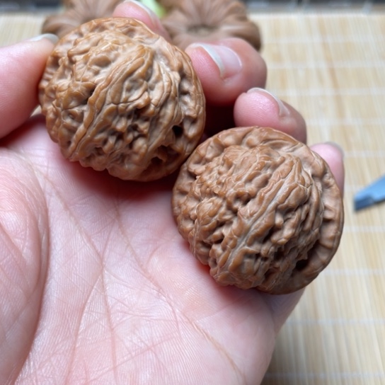 【闪购商品】吊坠文玩核桃球白……