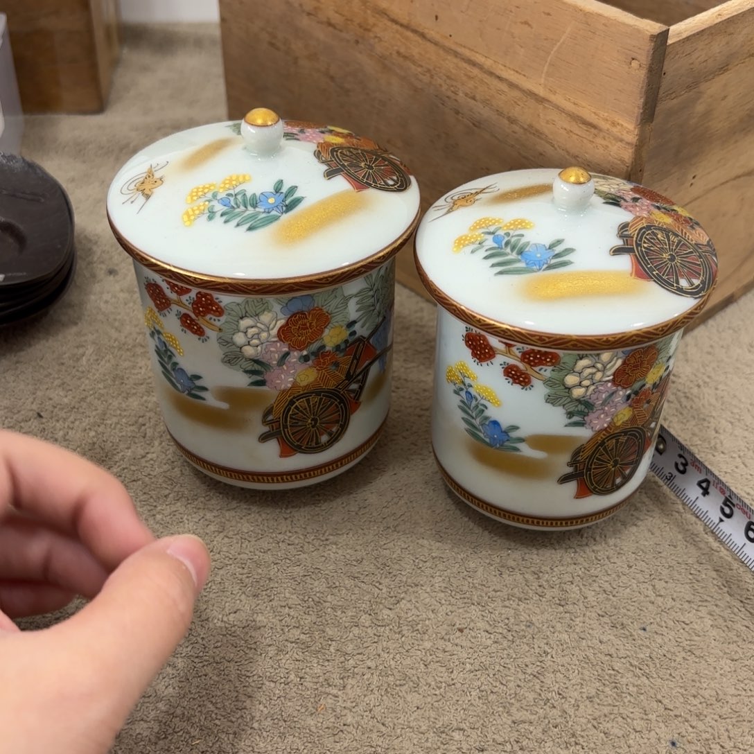 瓷片非常好看漂亮的物品 