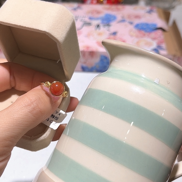 瓷片Ggjjfkjgkhgkjjjhjjjj