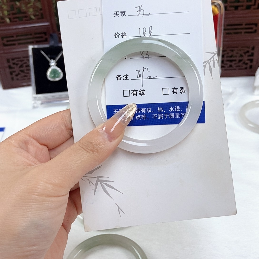 石英质玉手镯未镶嵌～玖