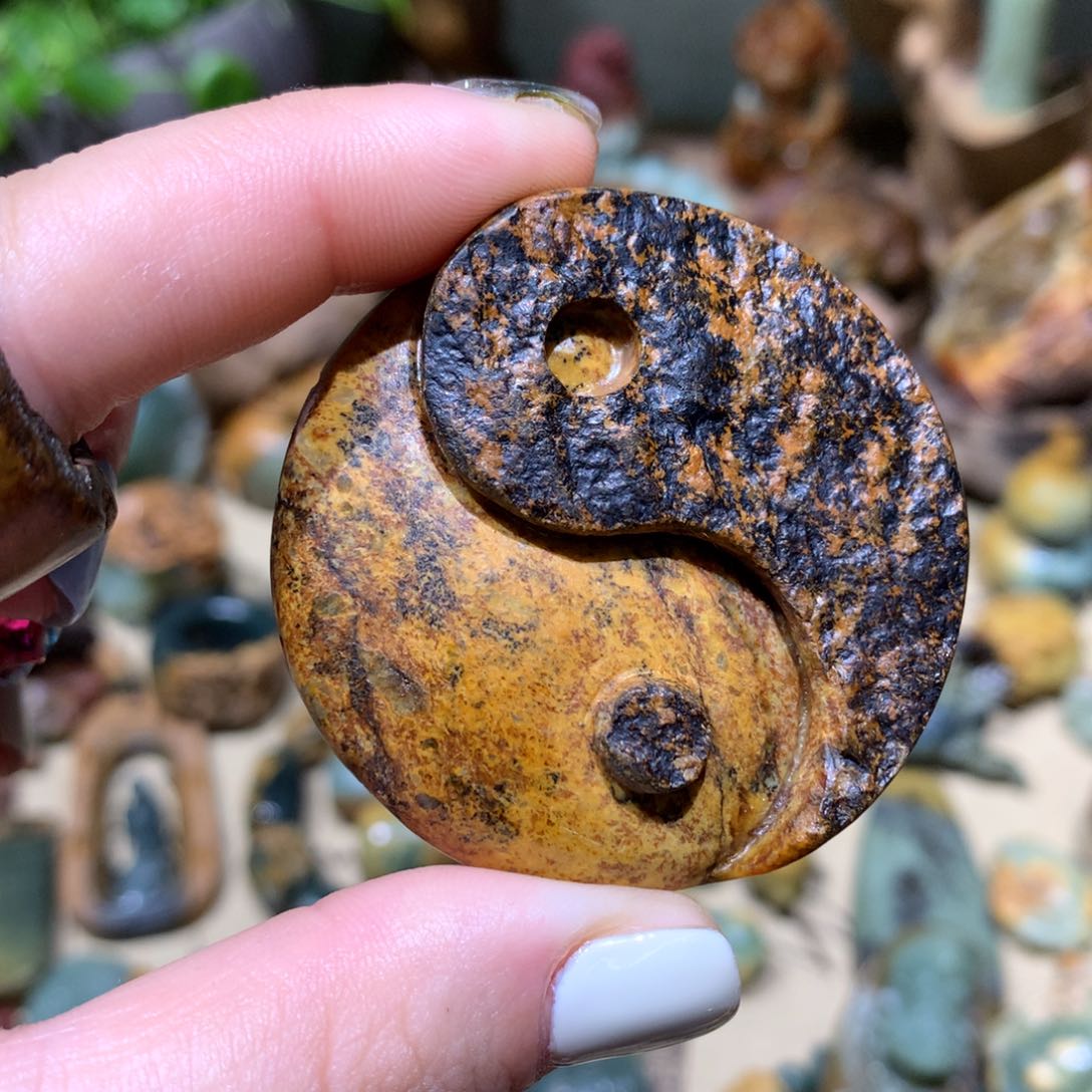 岫岩河磨玉（透闪石质玉）手把件 未镶嵌欢**家