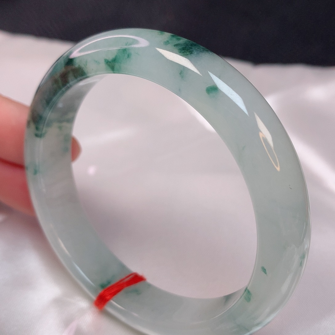 翡翠手镯未镶嵌55+ 翡翠手镯