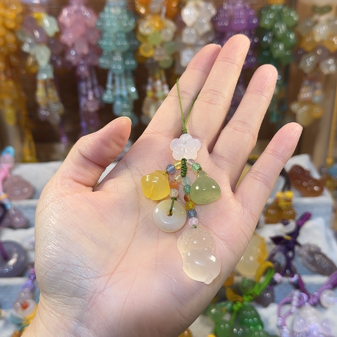 一****玛瑙/玉髓未镶嵌手机挂件