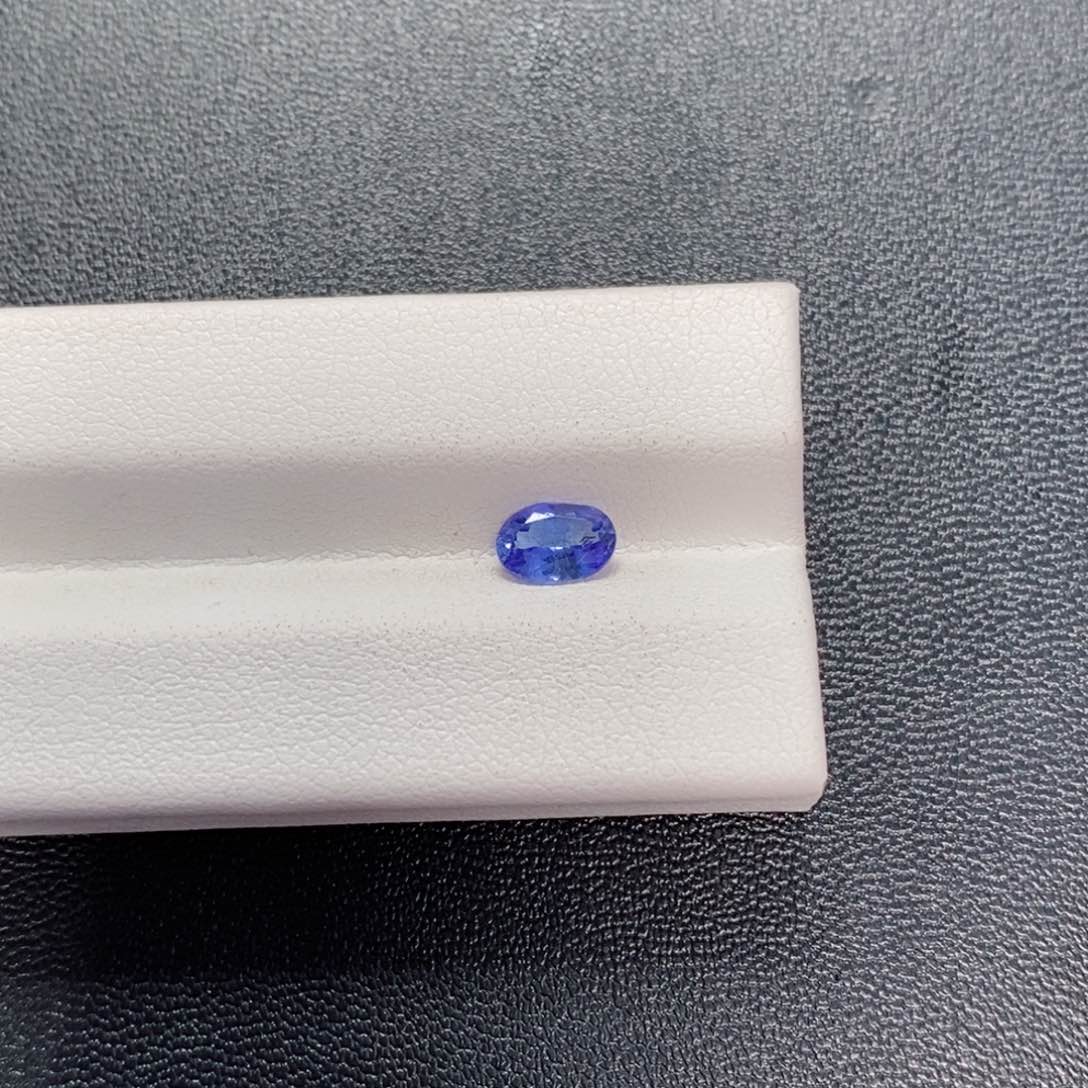 坦桑石裸石未镶嵌0.68