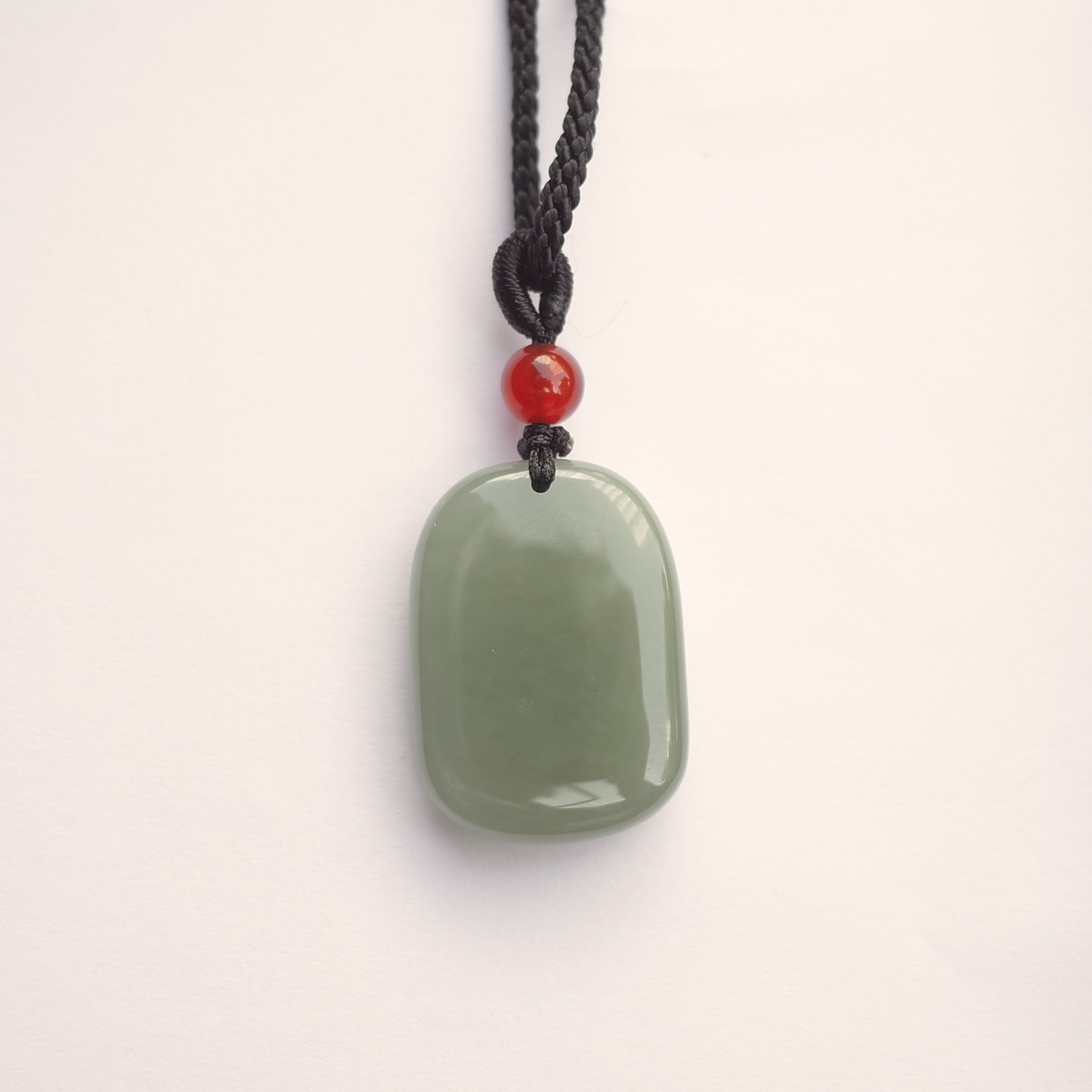 和田玉吊坠，晴水绿