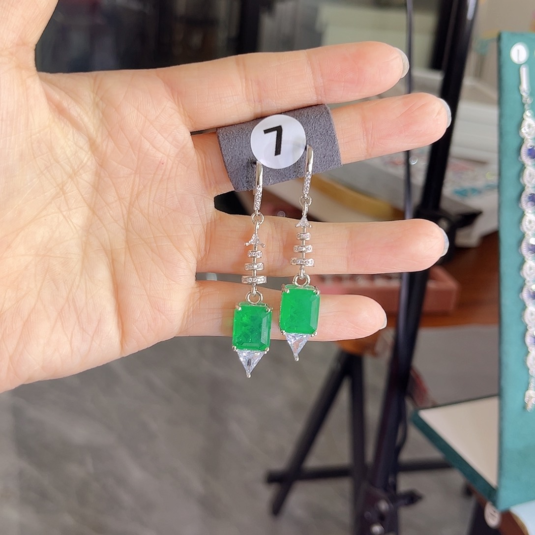 银S925镶嵌耳饰祖母绿