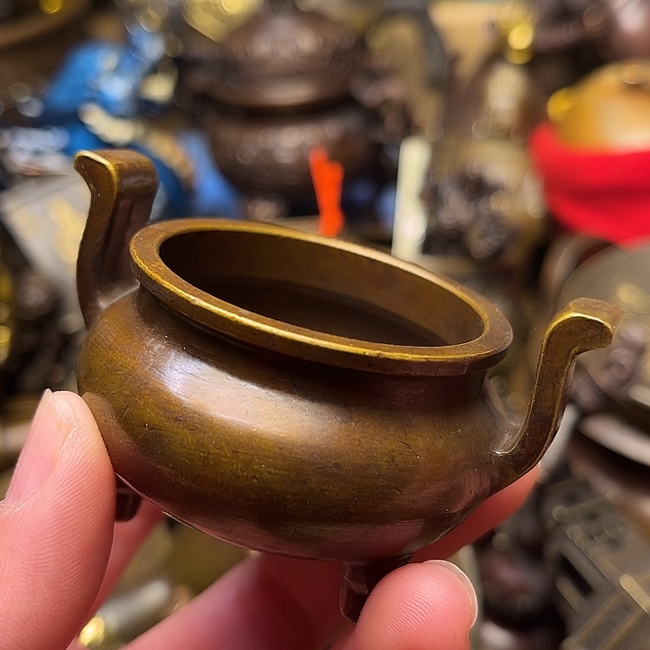 精美铜器批发档口