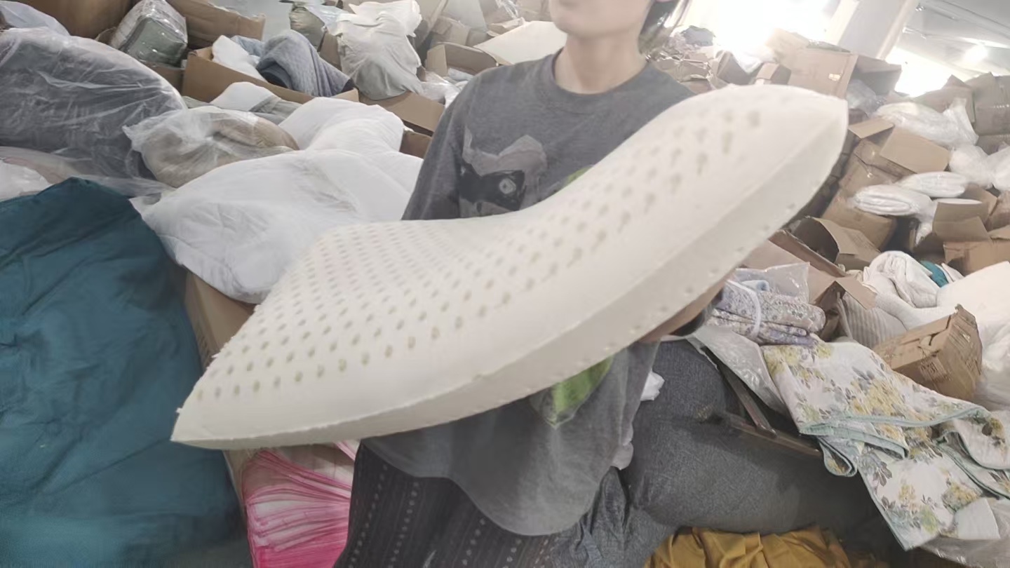 白色面包大板砖腰靠枕芯 70*40*14 发1个