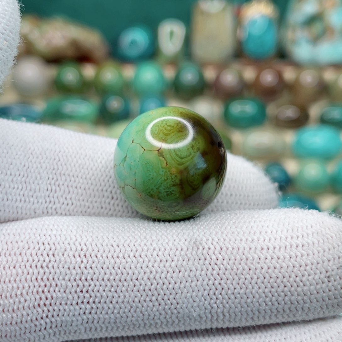 未镶嵌绿松石珠宝奇石