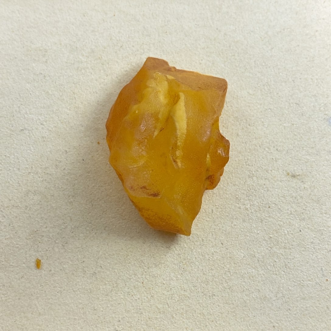 未镶嵌定制琥珀梨