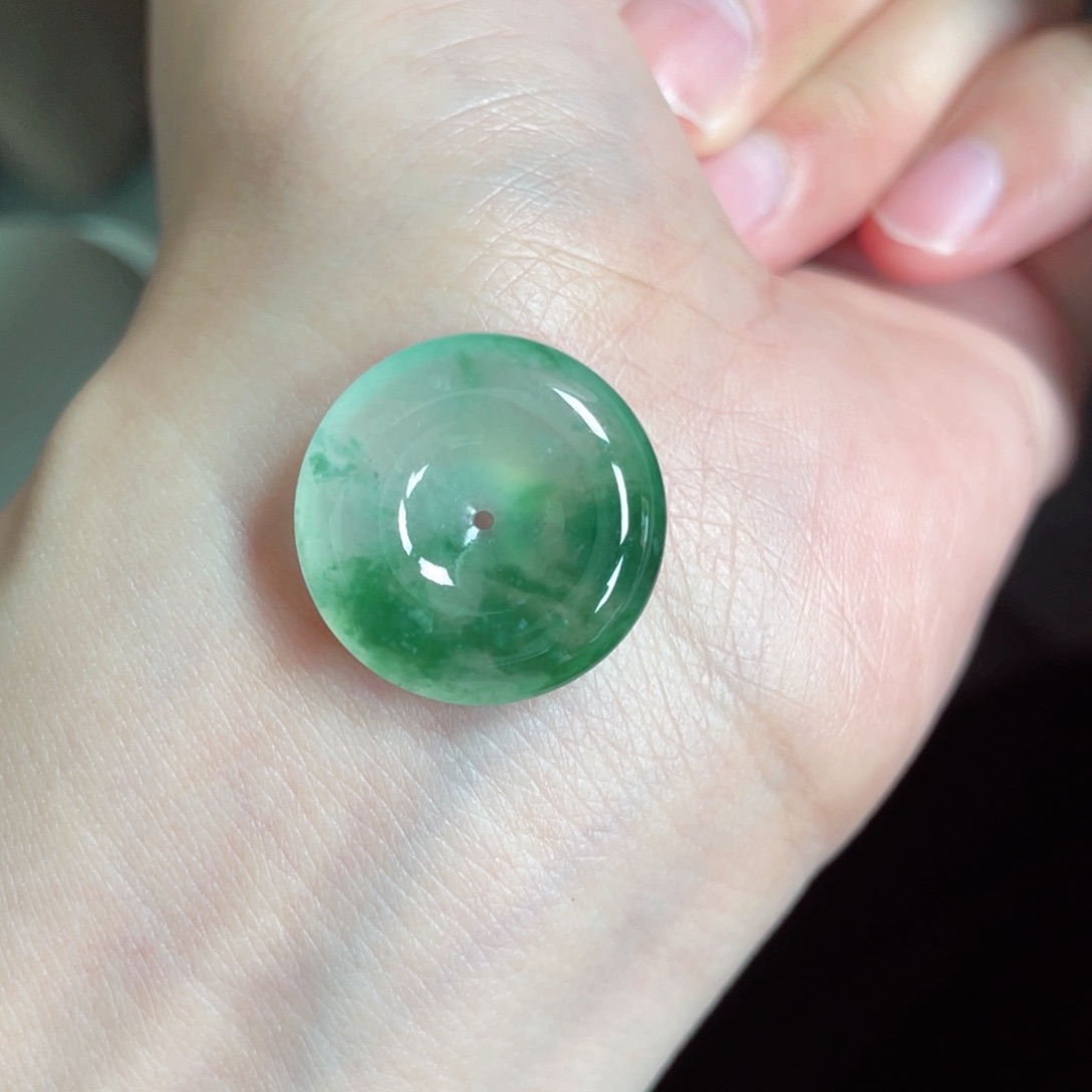 翡翠未镶嵌颈饰扣子