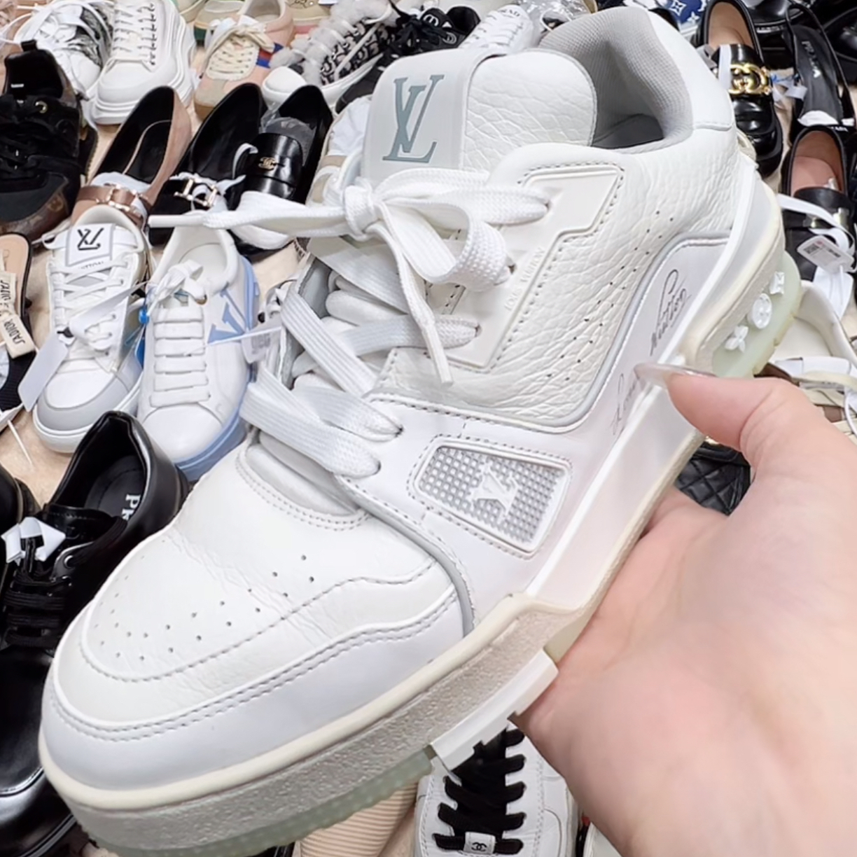 95新 LouisVuitton/路易威登 37.5码 白水泥trainer运动鞋