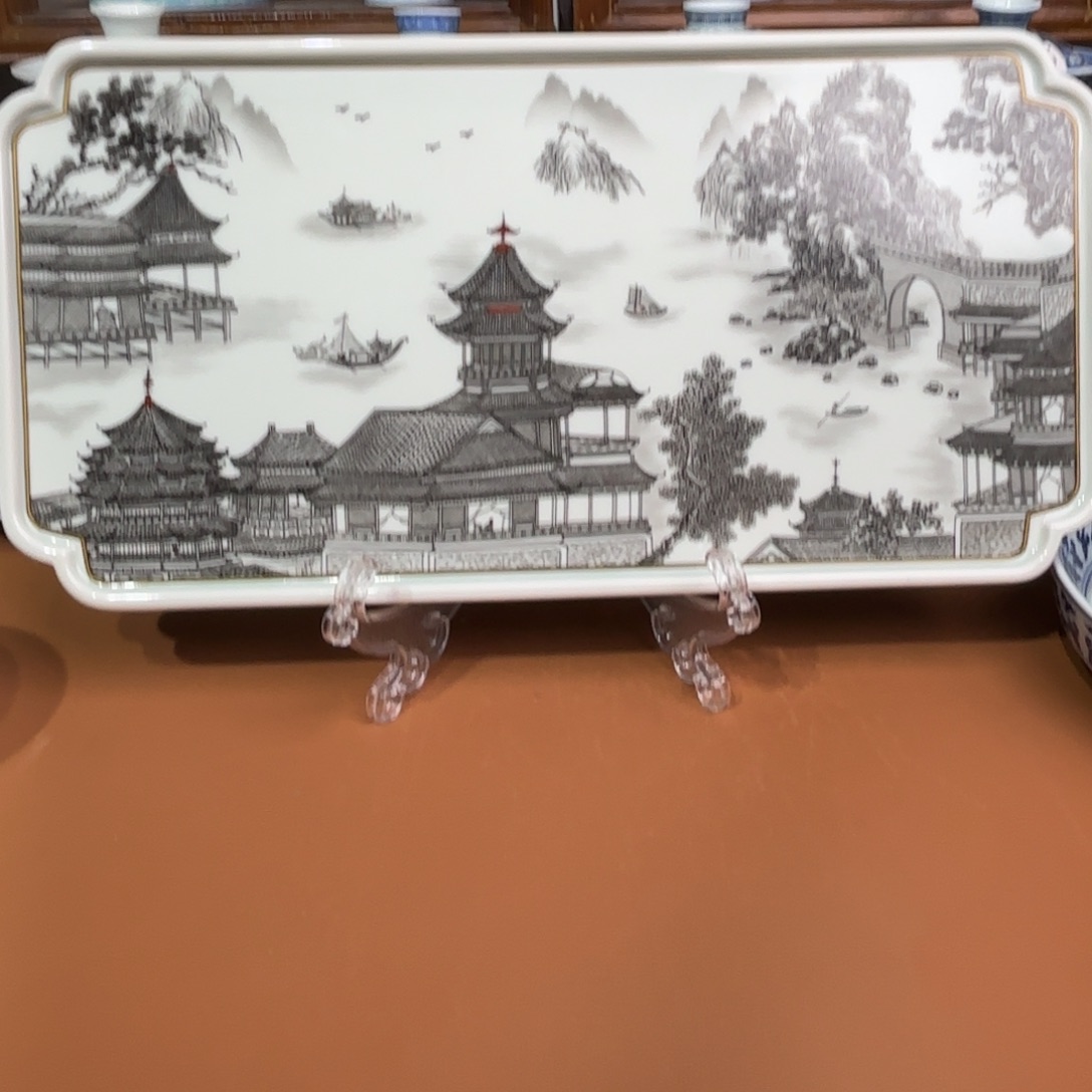 努***人景德镇陶瓷一件套