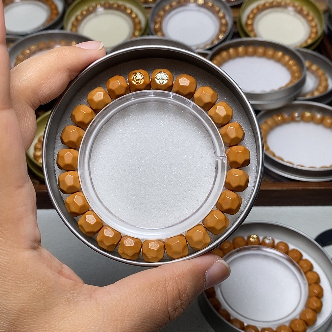 猴头核桃手串6号双标钻面魔方10左右