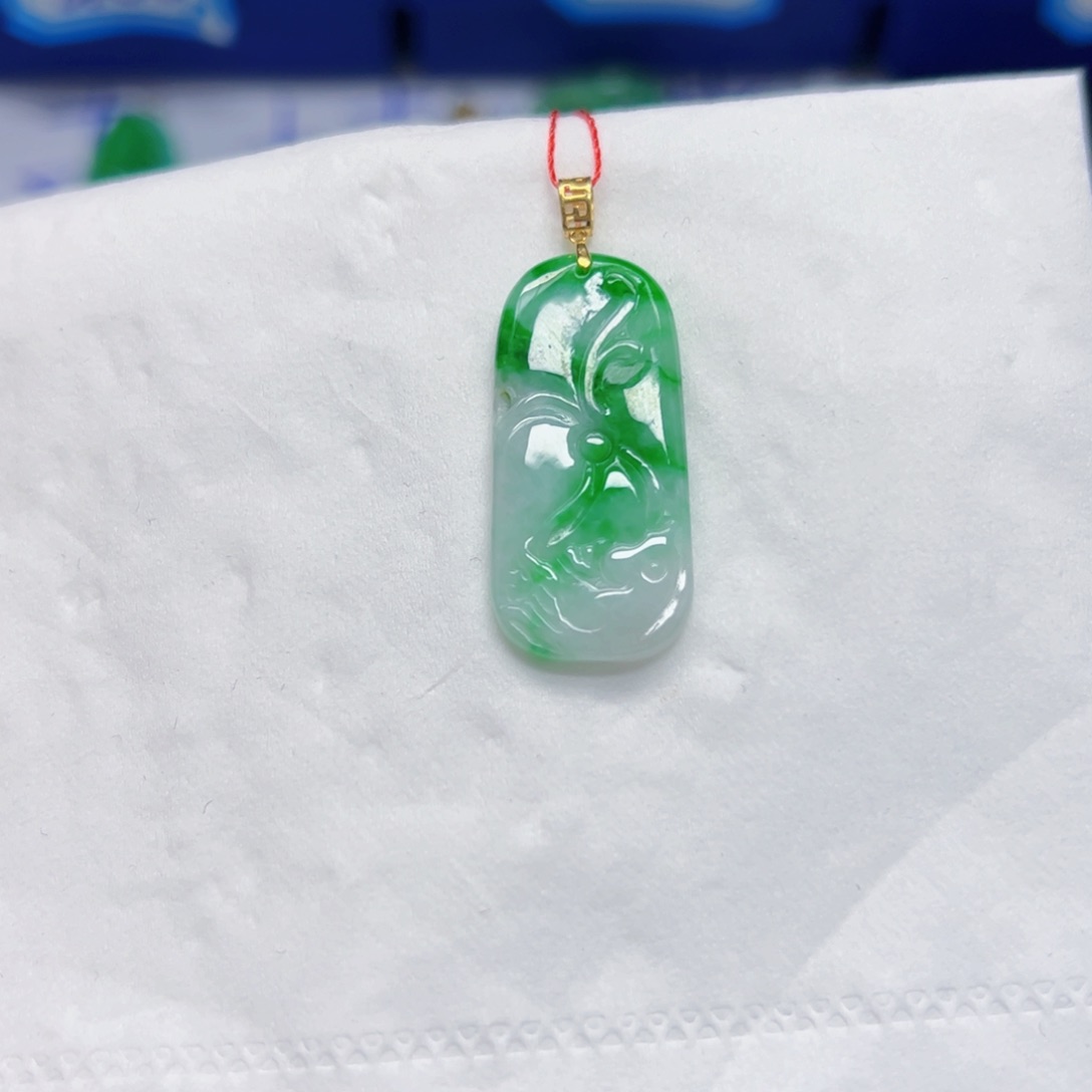 翡翠颈饰18K金镶嵌y荷叶鱼