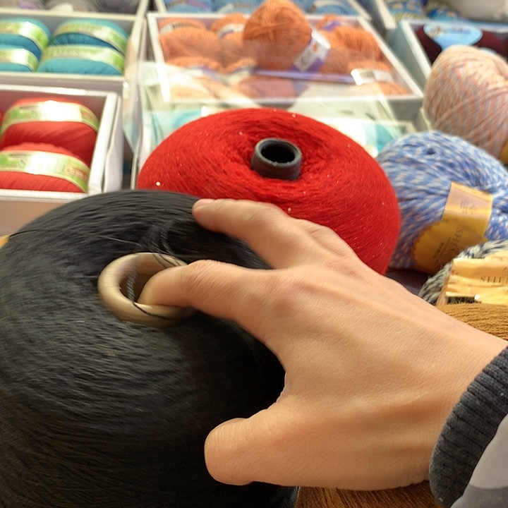 羊毛滴*姐黑色一斤加10个配线