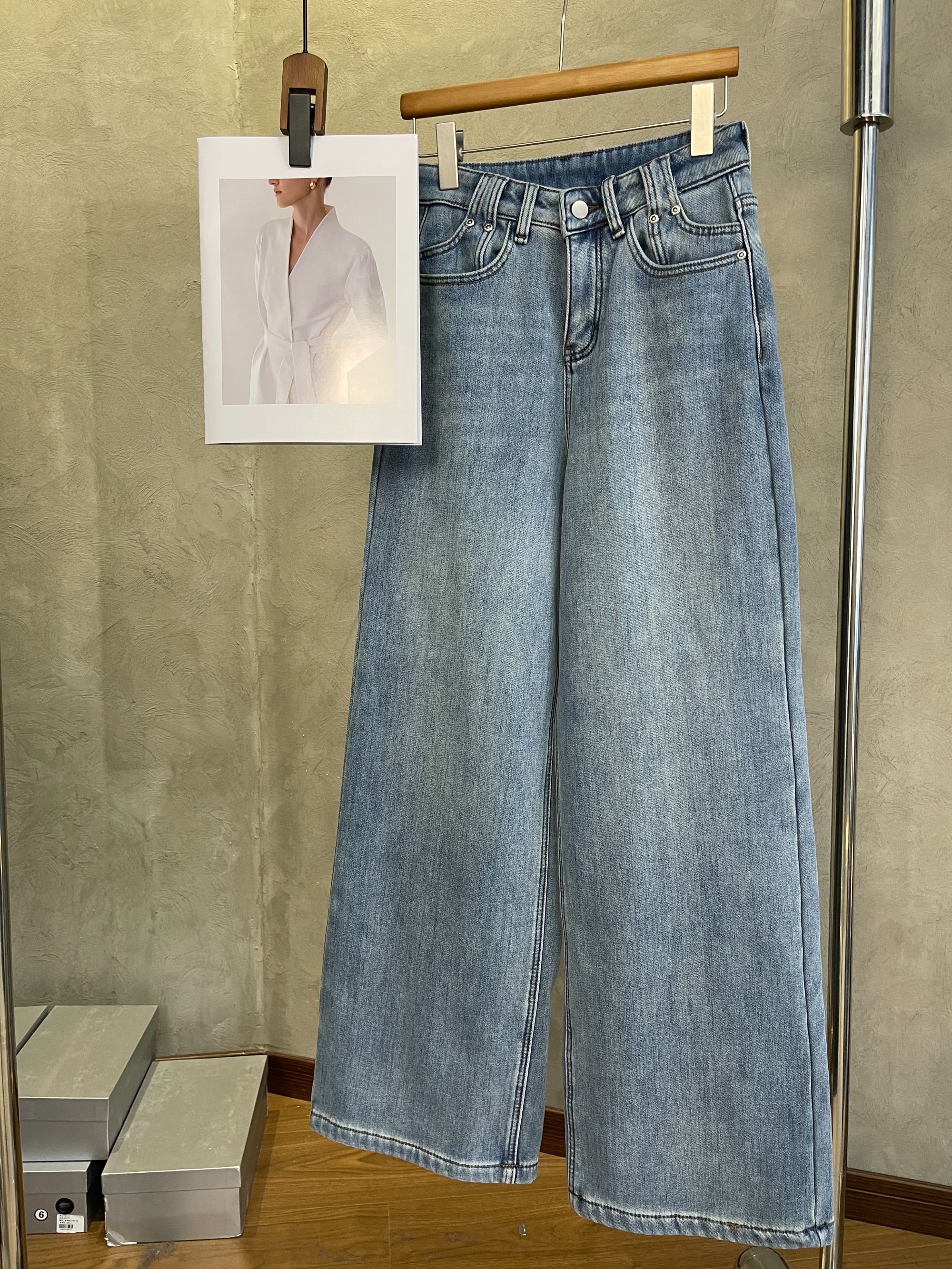 东大门时尚百搭2025阔腿牛仔裤休闲宽松潮流