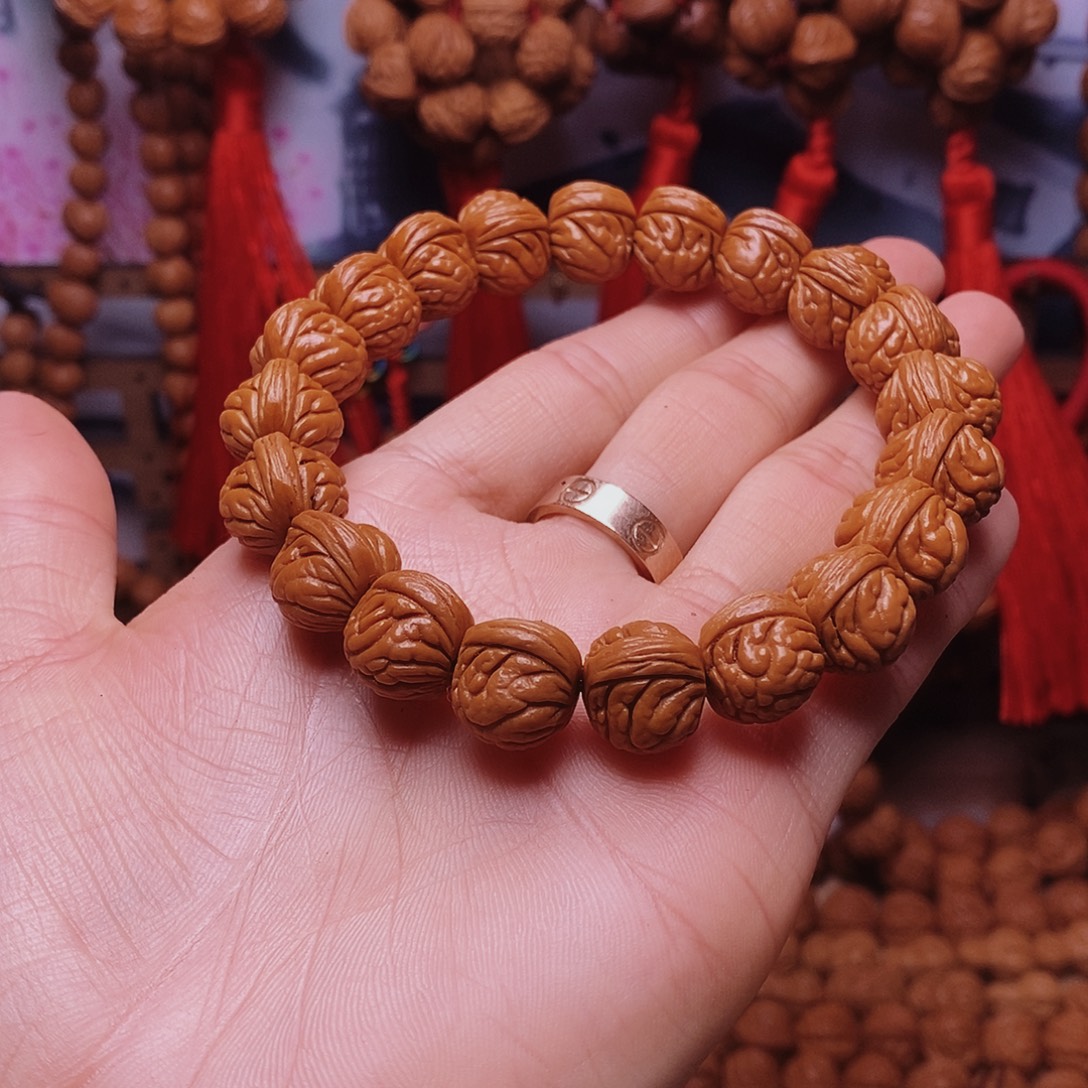 桃核吊坠龙纹桃枭