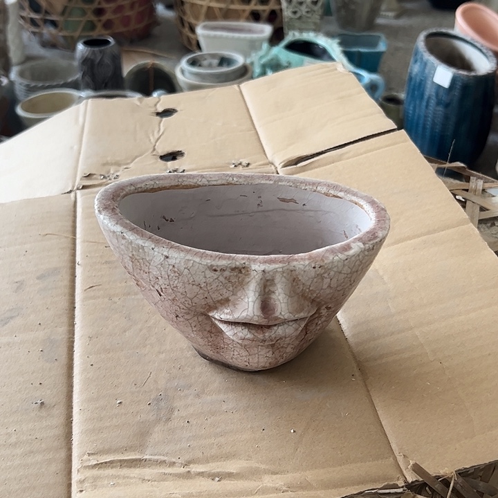 013嘴唇花盆孤品111111