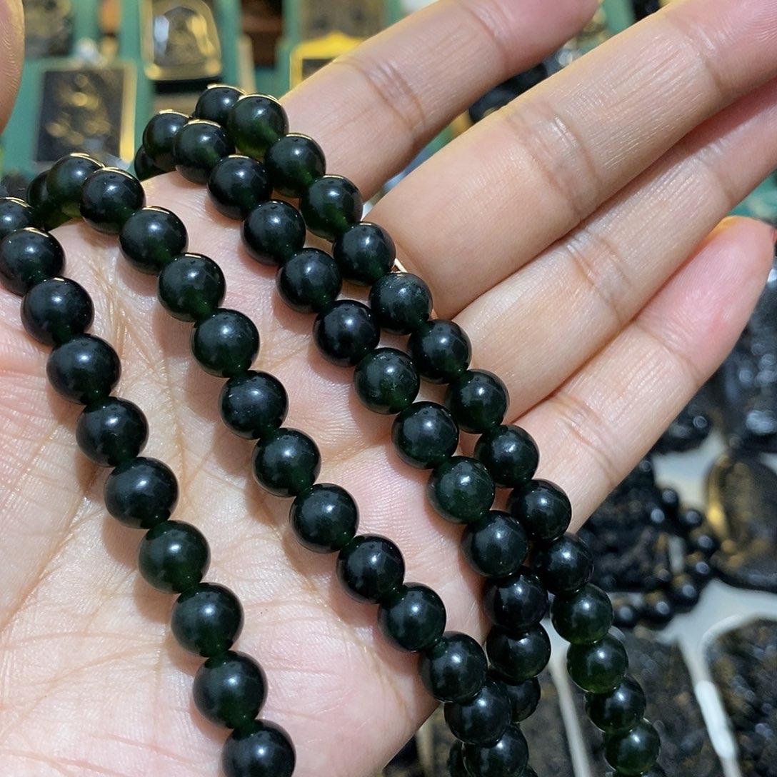 蛇纹石玉颈饰未镶嵌樱****自