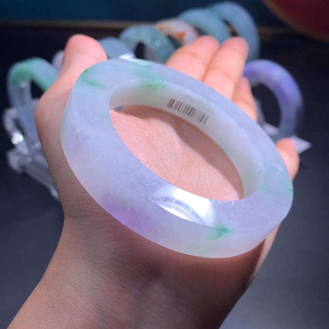 未镶嵌翡翠手镯定制翡翠