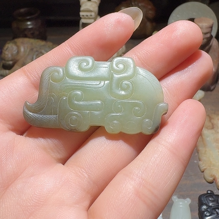 和田玉未镶嵌挂件暴*