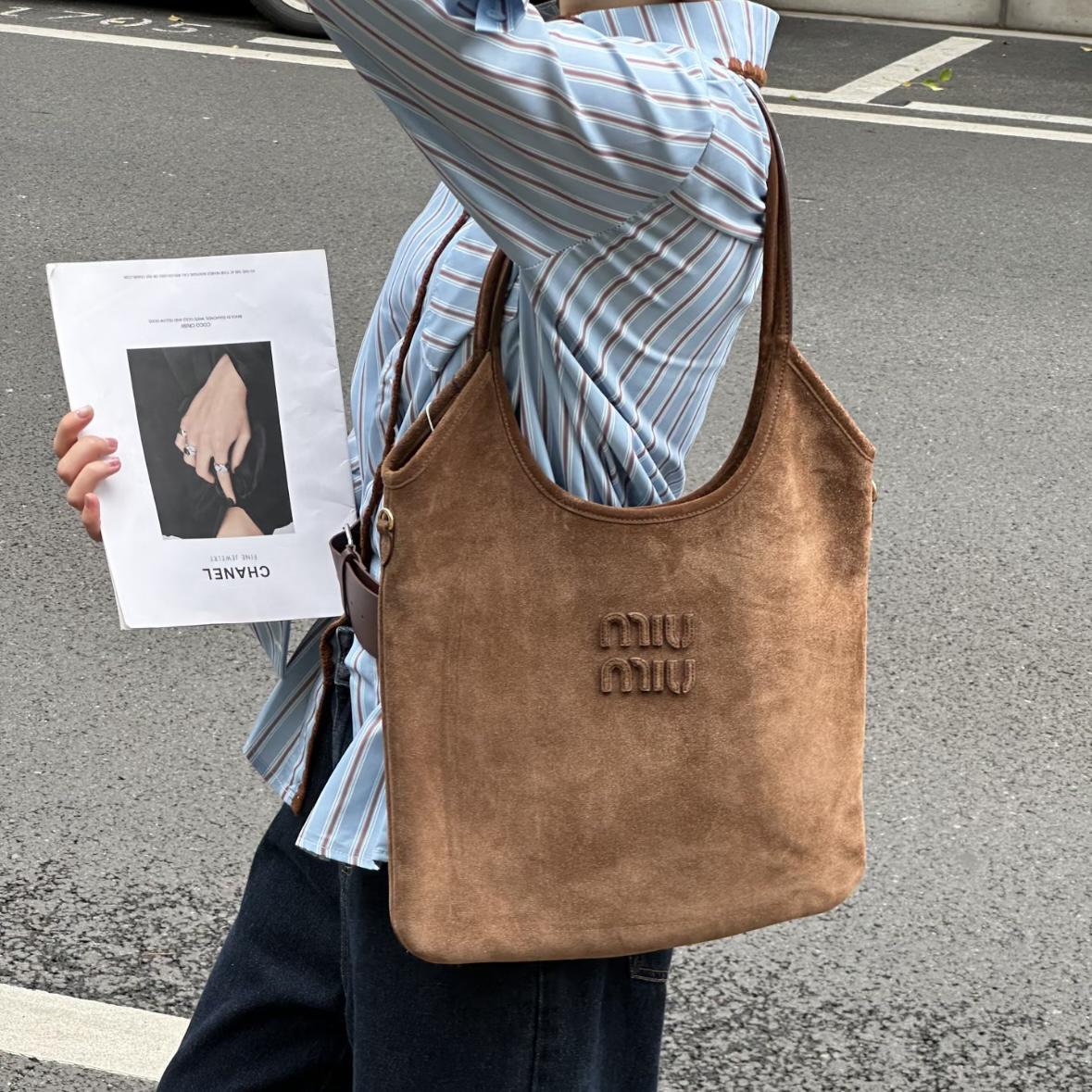 99新 MIU MIU/缪缪 7382 棕色麂皮ivy托特单肩包