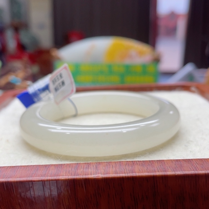 石英质玉手镯未镶嵌丫*a果冻手镯