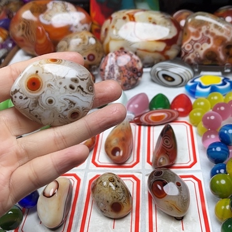 玛瑙/玉髓颈饰未镶嵌