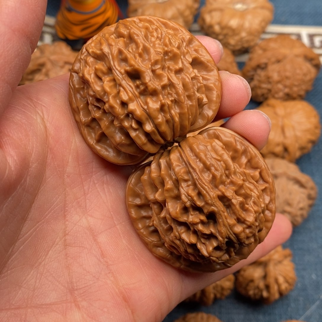 文玩核桃把件44平谷楼