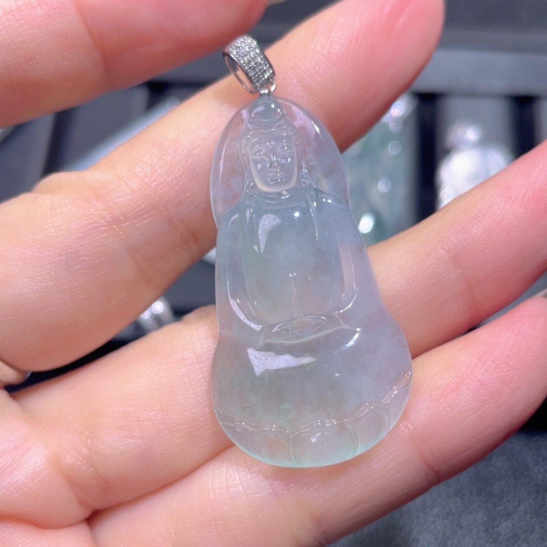 颈饰18K金镶嵌翡翠翡翠