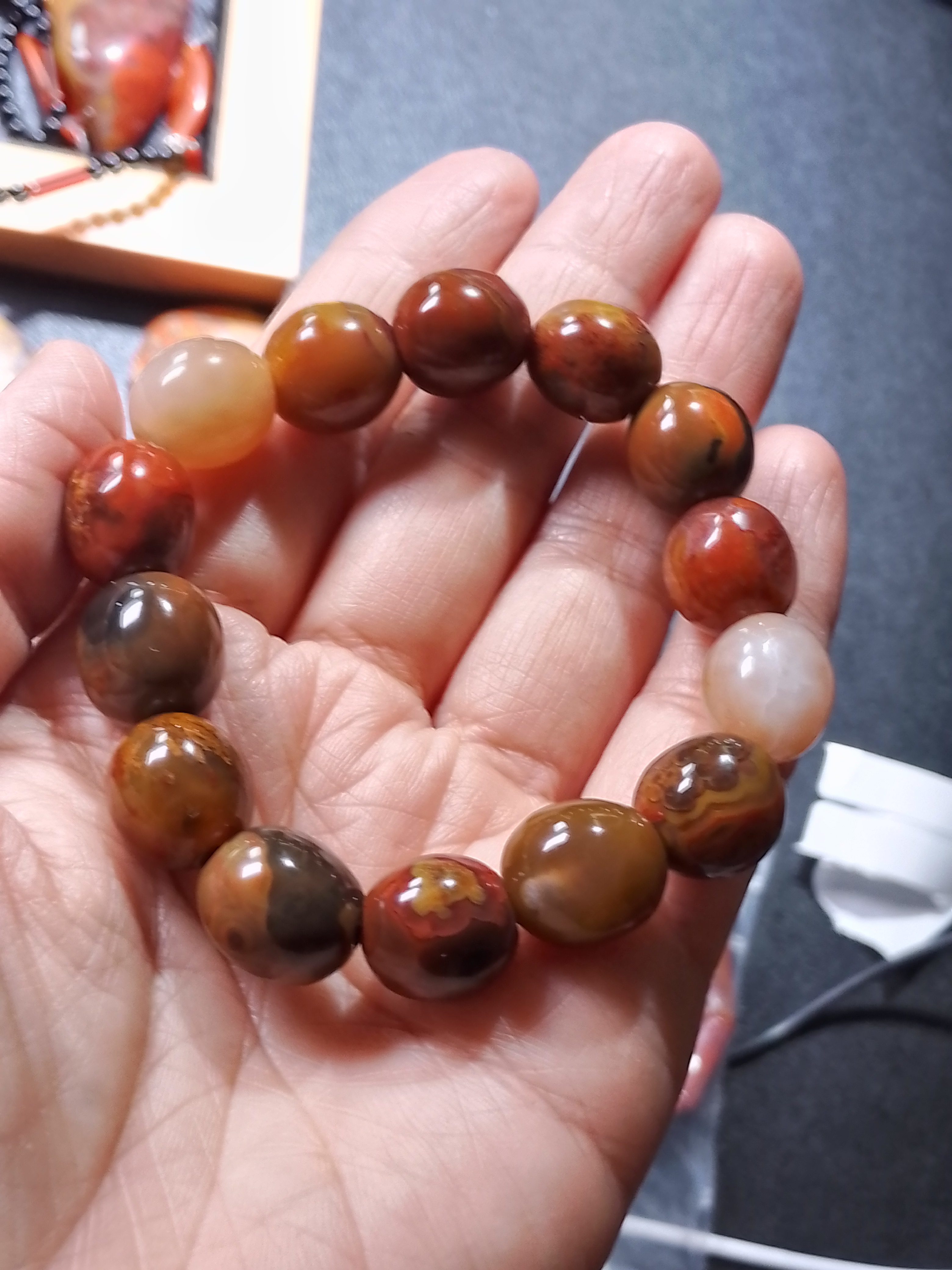 天然战国红玛瑙手串