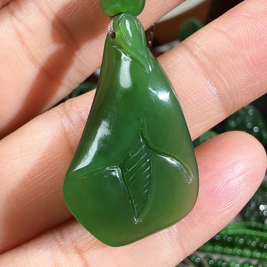 和田玉（碧玉）颈饰未镶嵌