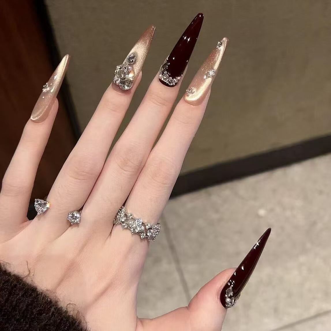 【车厘子御姐】新年车厘子红御姐法式猫眼高级感显白贴片手工穿戴甲