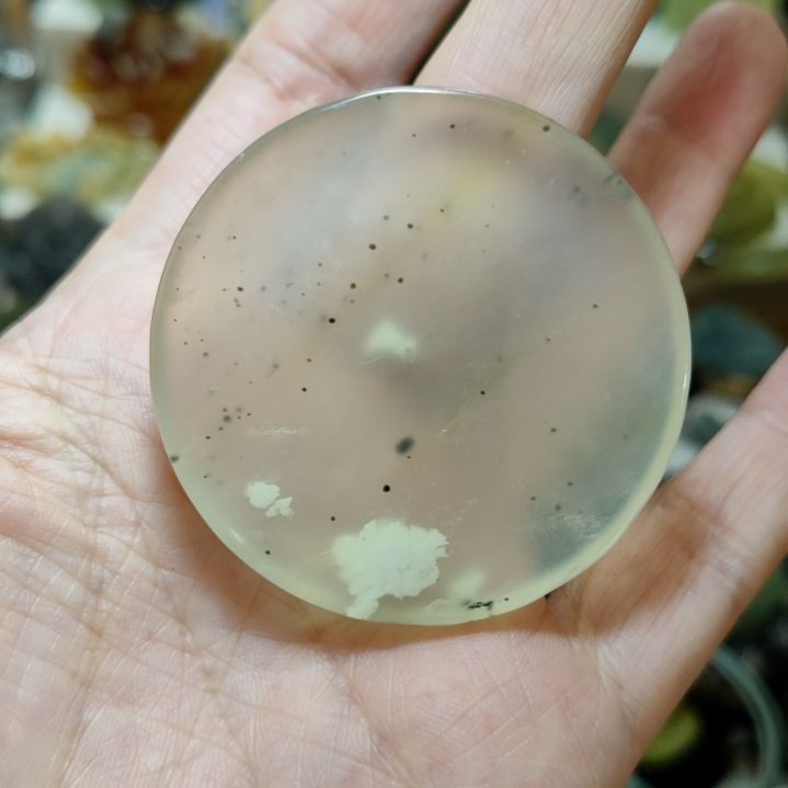 岫玉未镶嵌挂坠款式