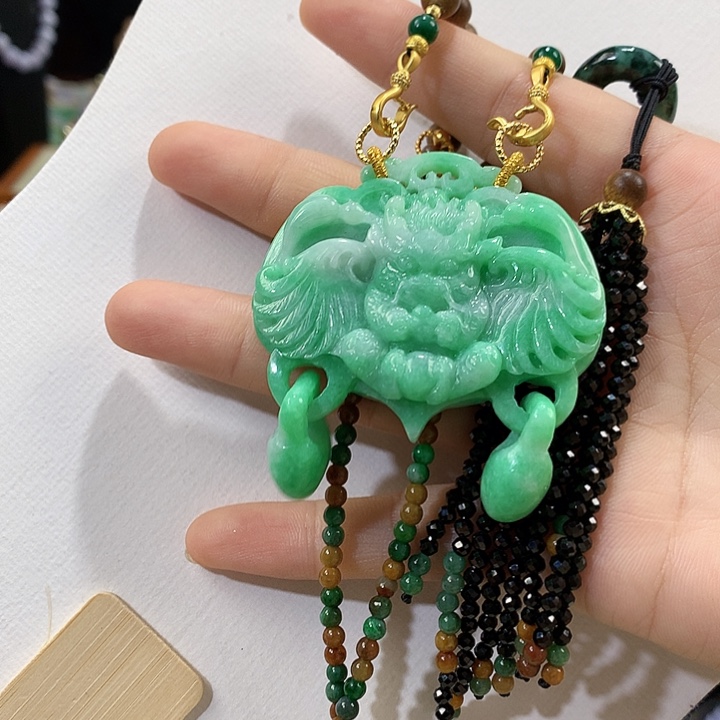 翡翠未镶嵌颈饰翡翠吊坠