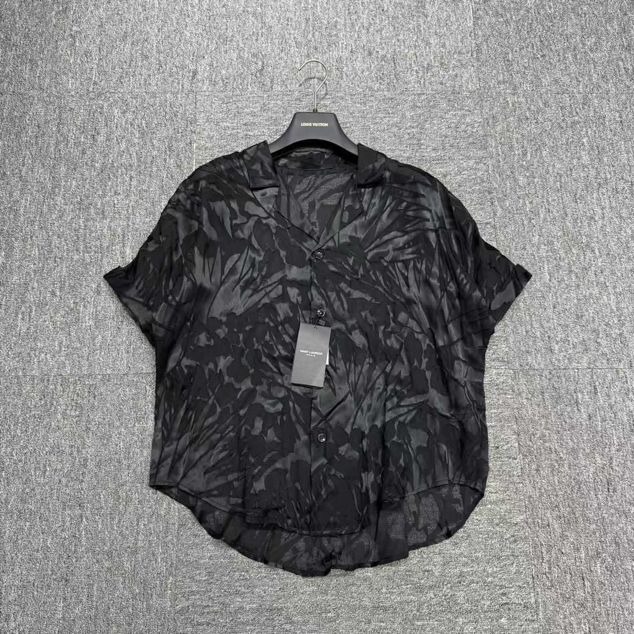 未使用 YSL/圣罗兰 桑蚕丝短袖衬衫/36/编码19977