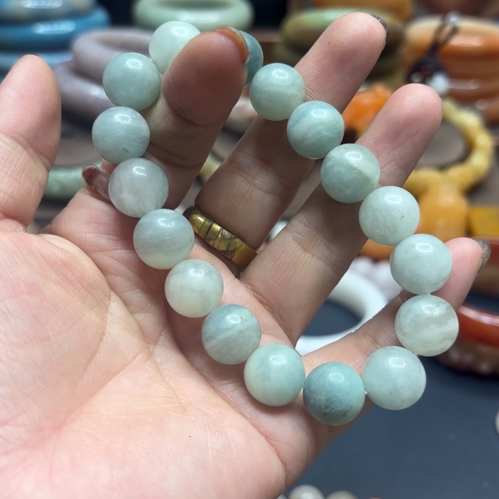 石英岩玉合金颈饰