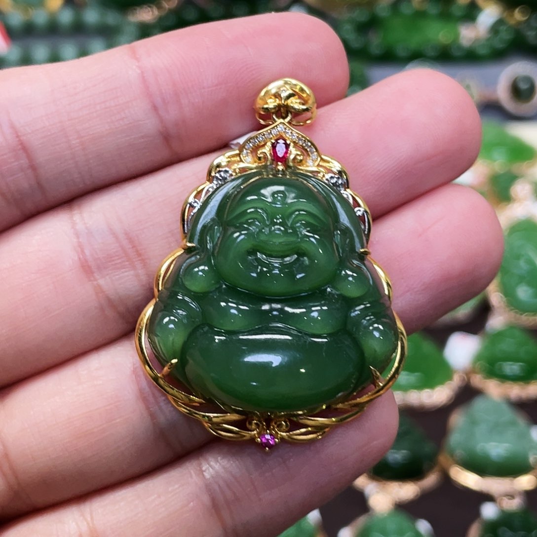 和田玉（碧玉）颈饰18K金镶嵌佛公30mm