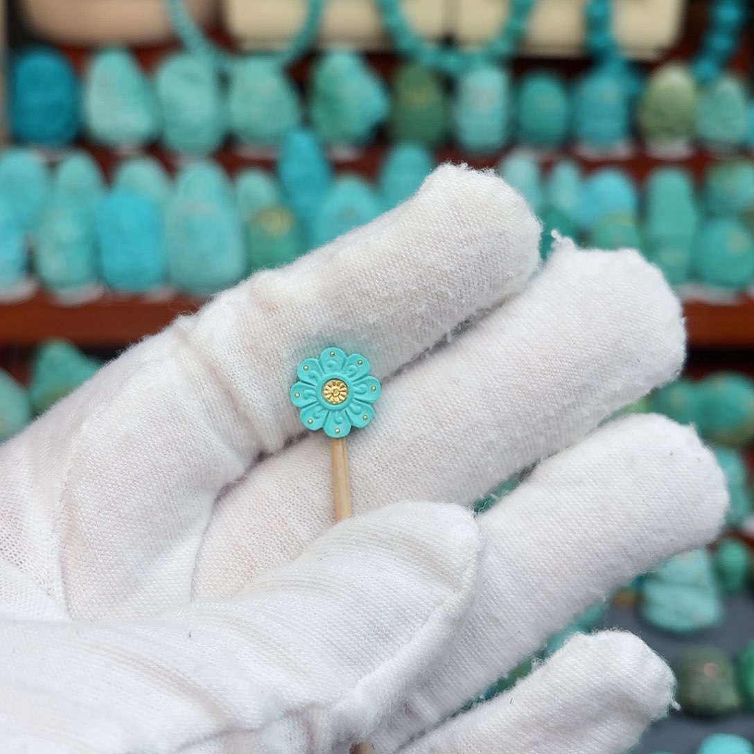 绿松石配饰未镶嵌