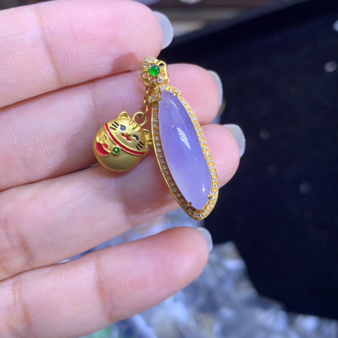 翡翠18K金镶嵌颈饰翡翠