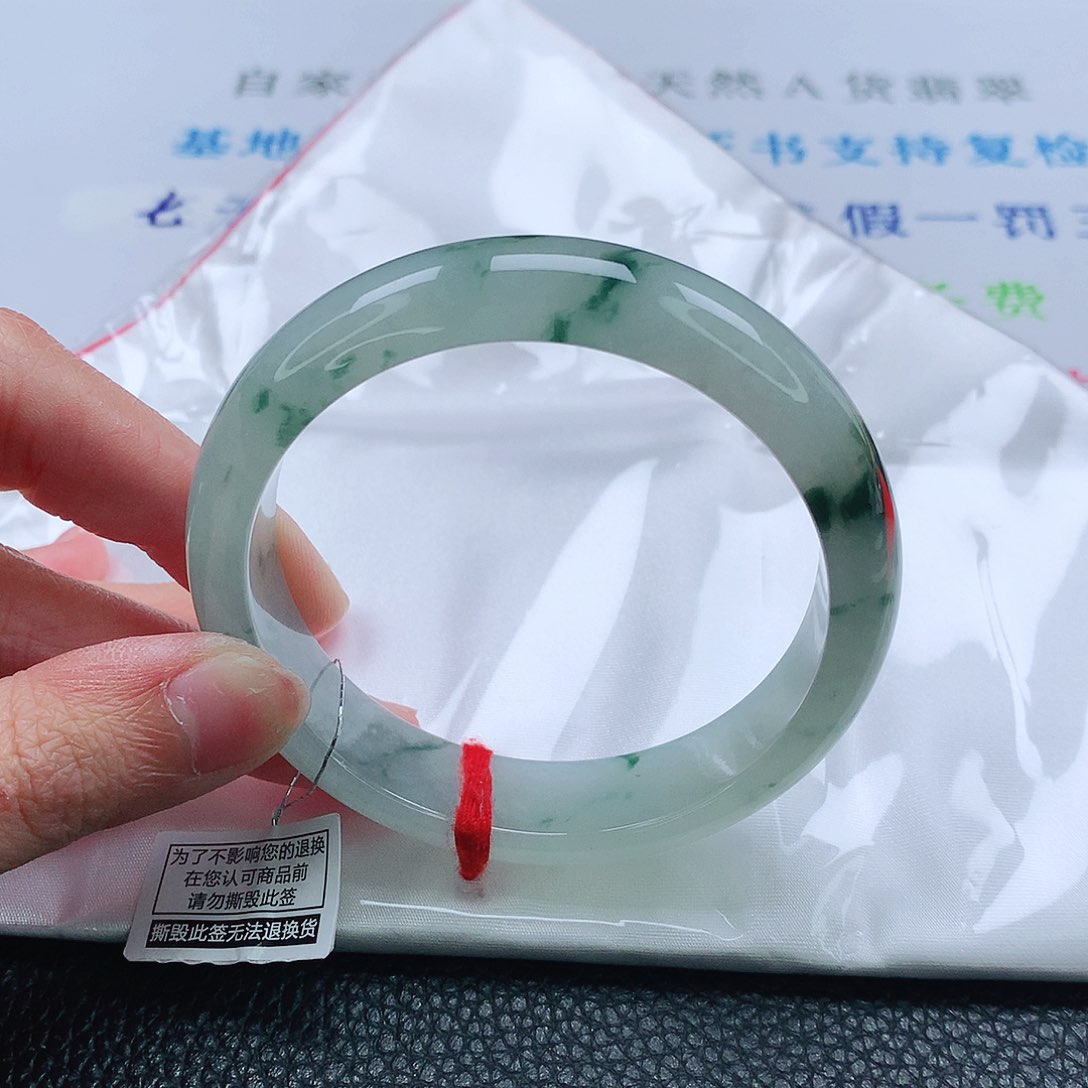 翡翠未镶嵌手镯57圈