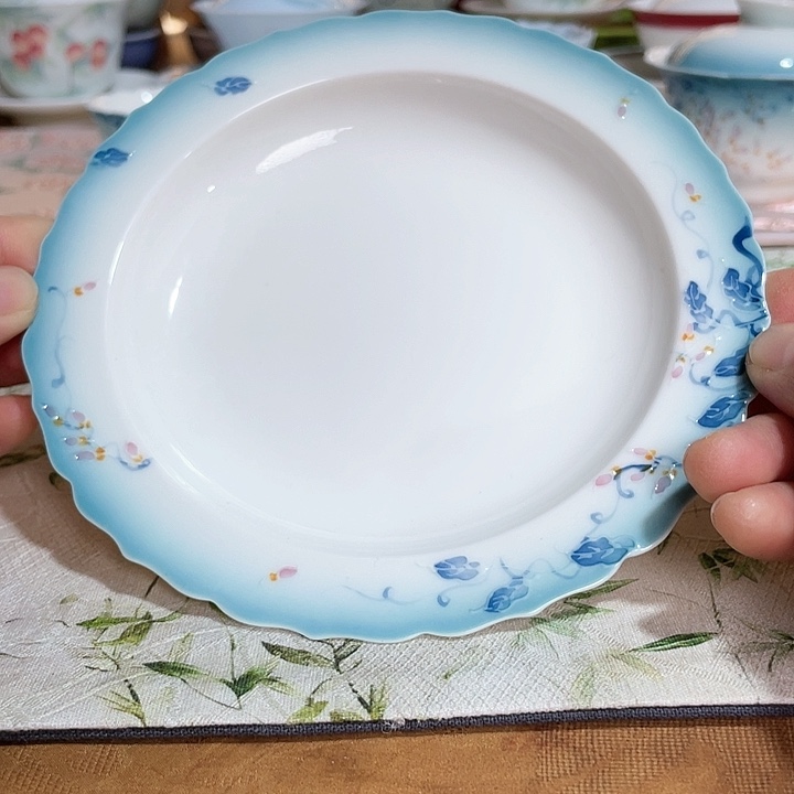 【闪购商品】幽蓝藤雾壶承哈哈哈