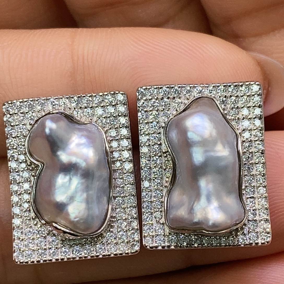 银S925镶嵌海水珍珠耳饰梦*