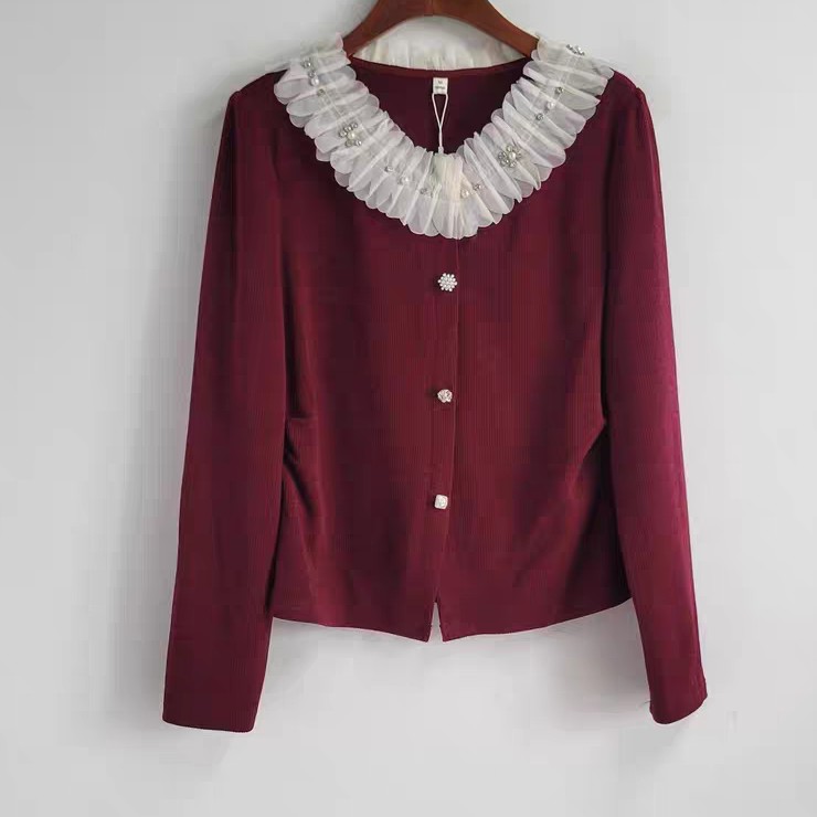 欧货重磅秋冬季新款女装2025高级感漂亮长袖红色带扣毛衣穿搭上衣