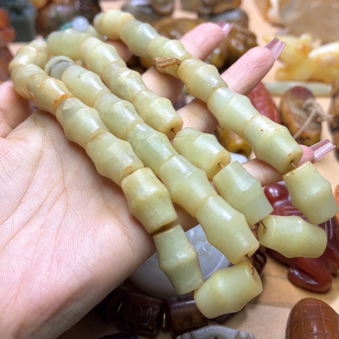 【闪购商品】蛇纹石玉颈饰未镶嵌