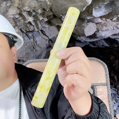 蛇纹石玉未镶嵌珠宝奇石