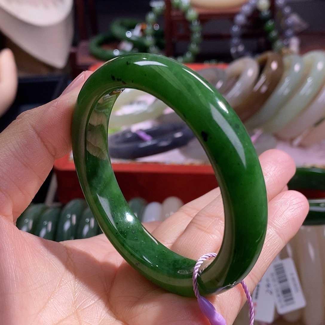 和田玉福利精品老坑料碧玉辣阳绿手镯55未镶嵌